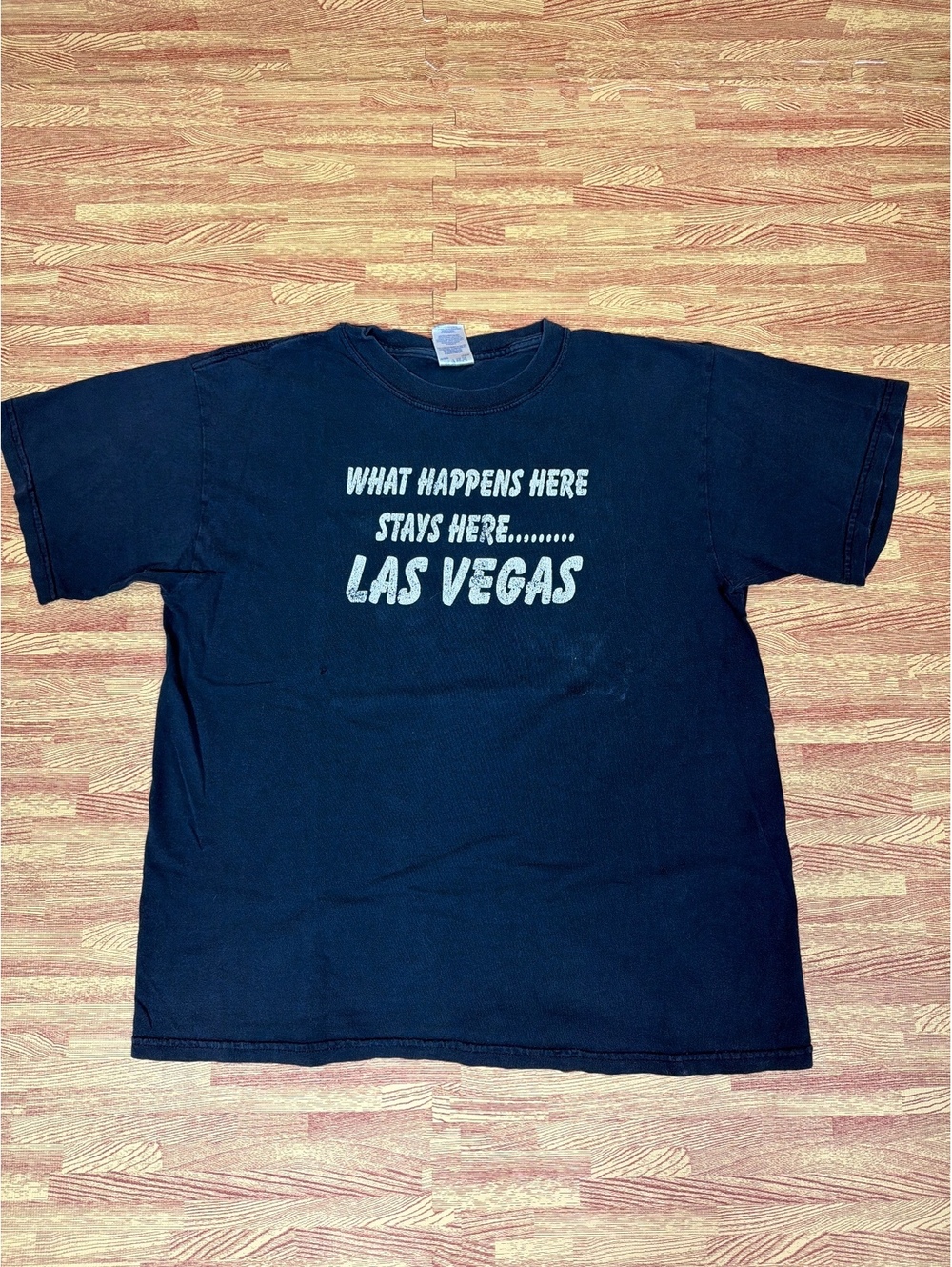 Gildan Heavy Weight Cotton Las Vegas Graphic T-Shirt Size L